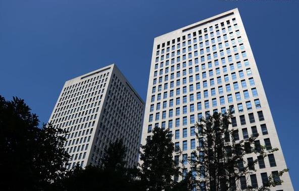 高周转催促资金快回笼 资金被动紧绷或使房企主动降价